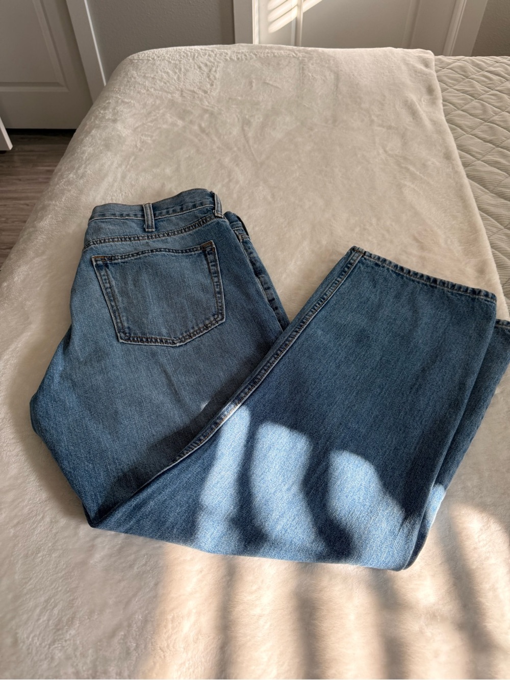 Old Navy Men’s Medium Blue Straight Jeans
